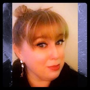 Meet your Posher, Hayley